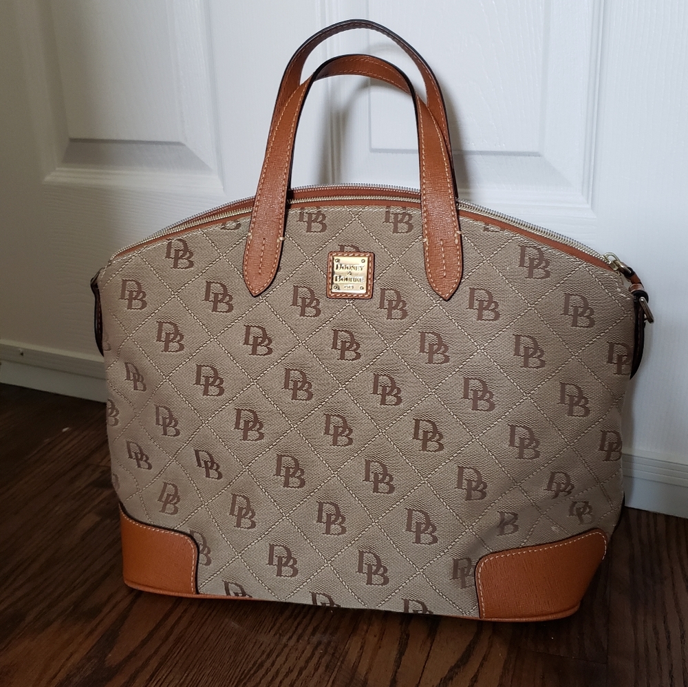 Dooney & Bourke Large Gabriella in Natural